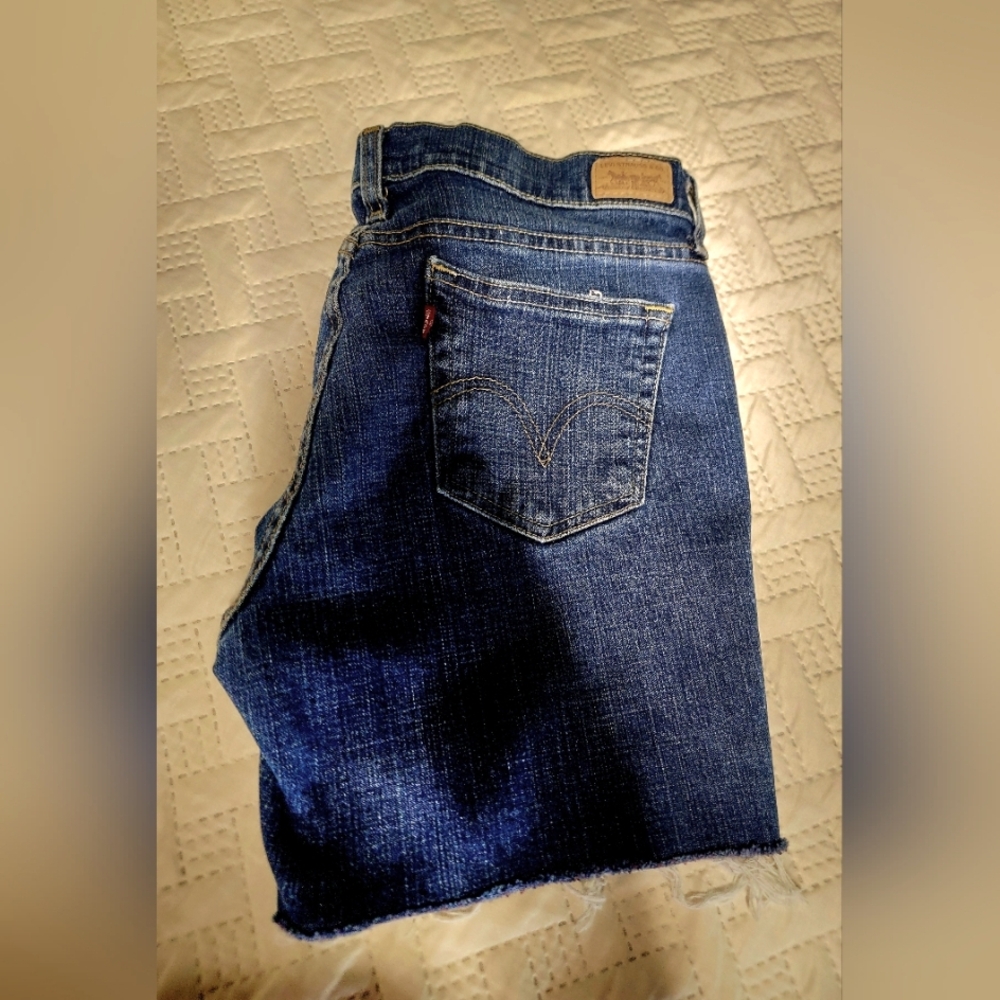 Vtg LEVI Blue Denim Cut Off Jean Shorts Size 10